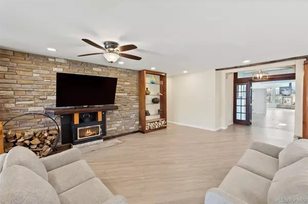 Woodland Park, CO 80863,100 Kinnikinnik DR