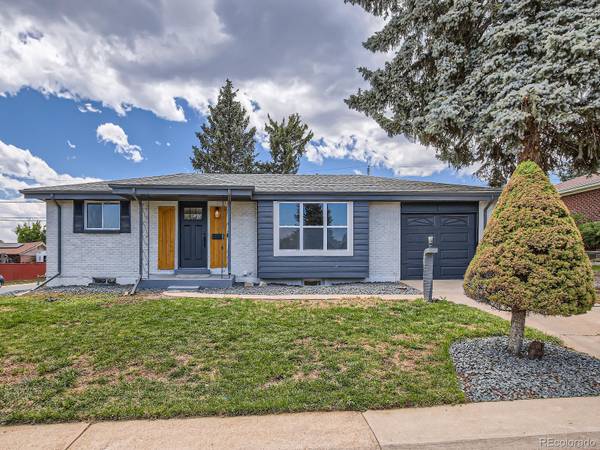 8201 Louise DR, Denver, CO 80221