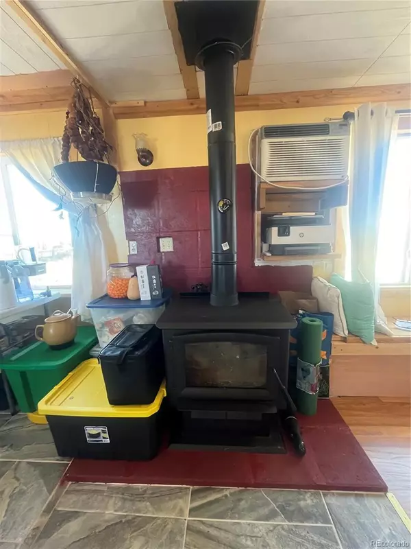 Moffat, CO 81143,309 Pecos CT