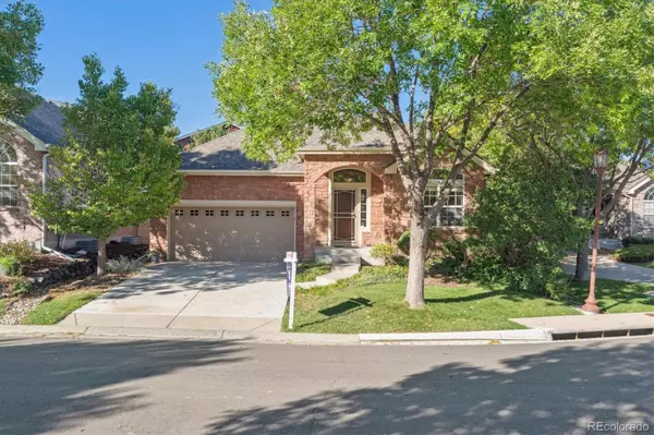 7127 S Versailles ST, Aurora, CO 80016