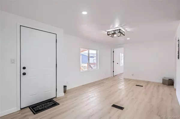 Lafayette, CO 80026,728 Flamingo DR