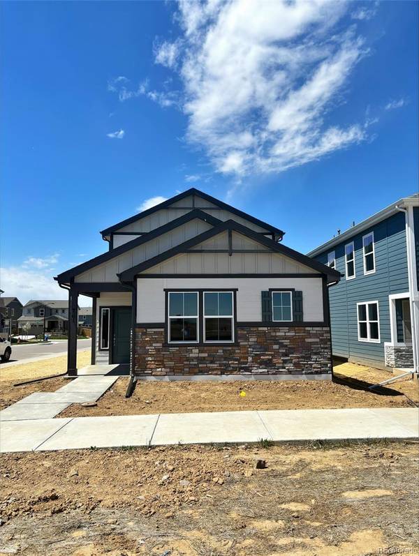 761 N Bently ST, Watkins, CO 80137