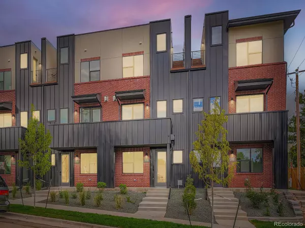 2118 Applewood DR, Lakewood, CO 80215