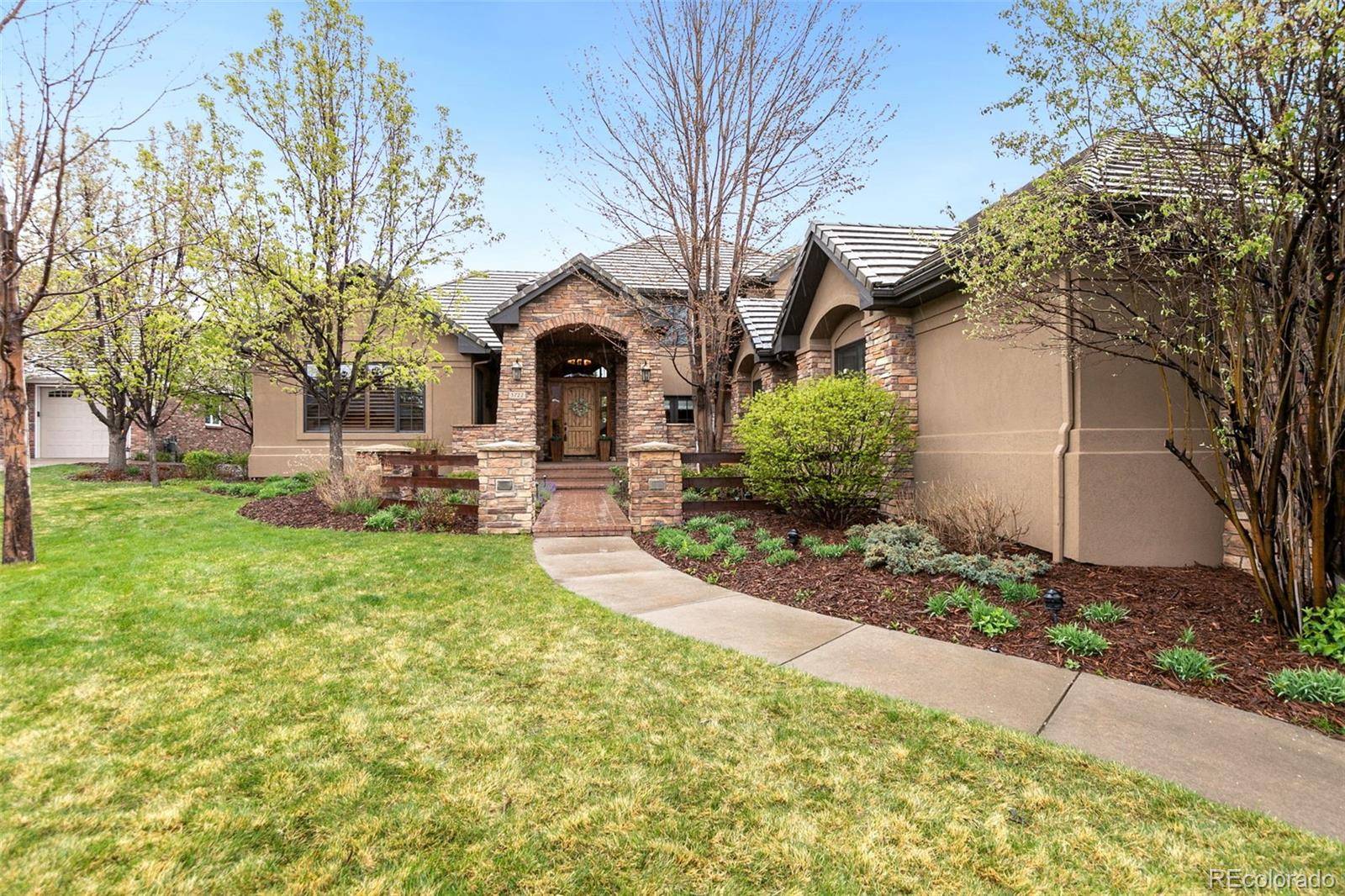 5722 S Benton WAY, Littleton, CO 80123