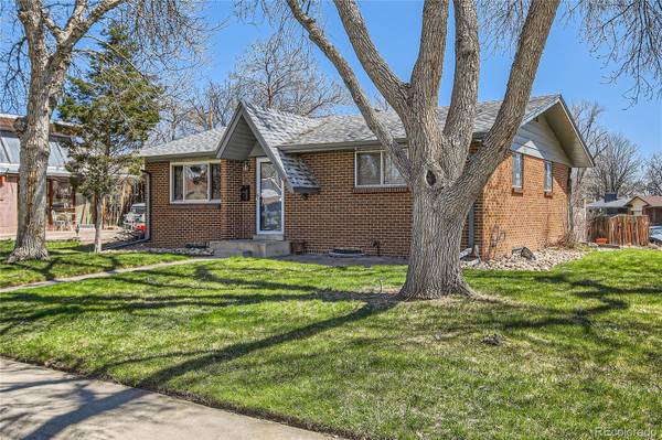 5126 Hoyt ST, Arvada, CO 80002