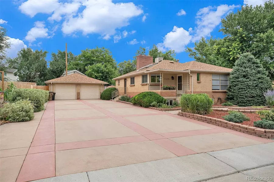 5635 Wellington Pkwy, Arvada, CO 80003