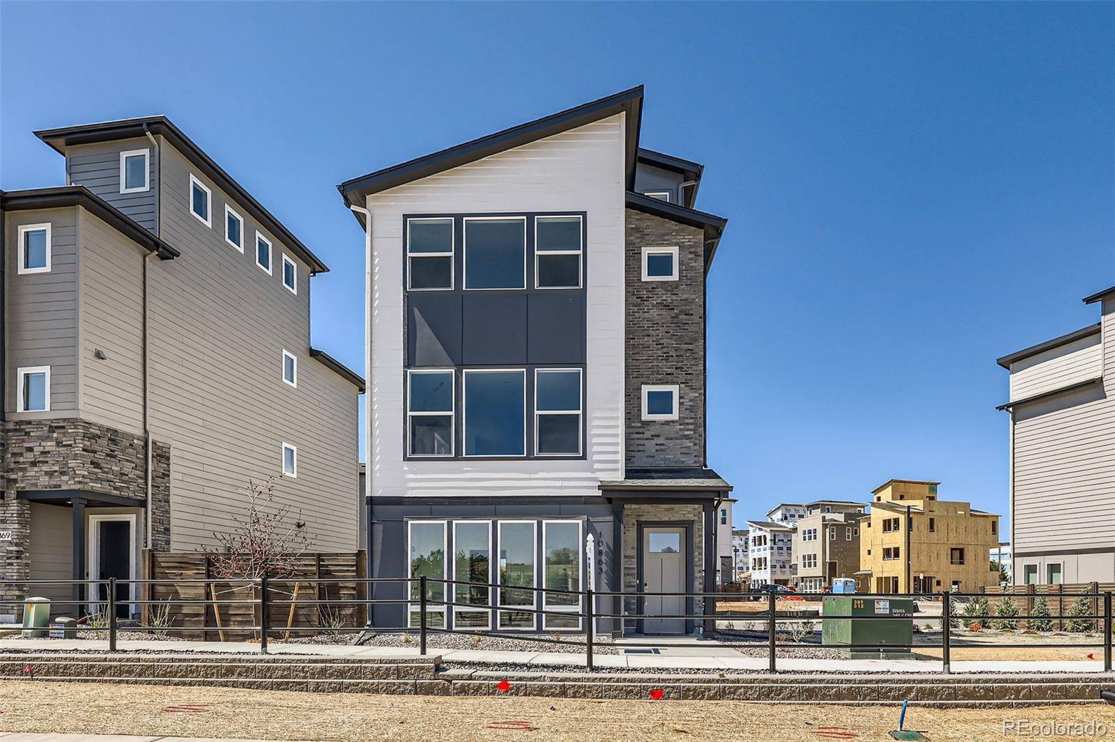 10863 E Hinsdale CIR, Centennial, CO 80112