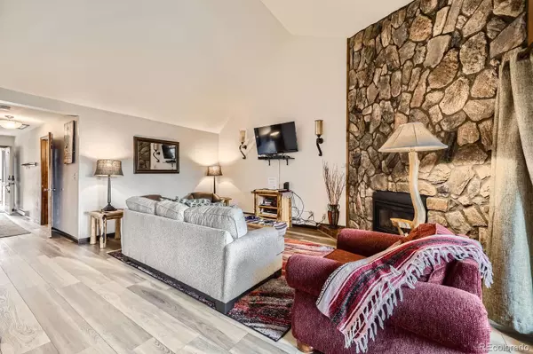 Breckenridge, CO 80424,325 Four O Clock RD #303