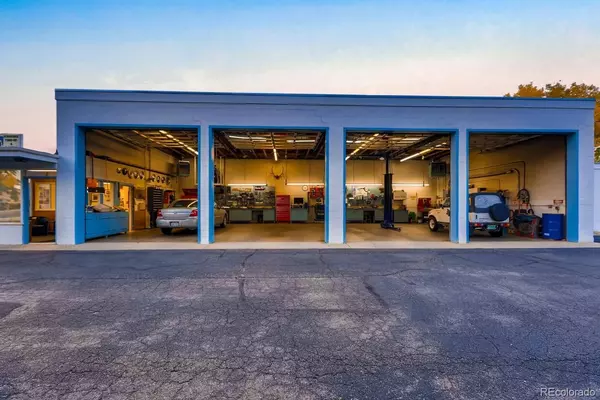 Lakewood, CO 80214,1420 Carr ST