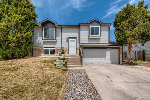 10895 W Bowles PL, Littleton, CO 80127