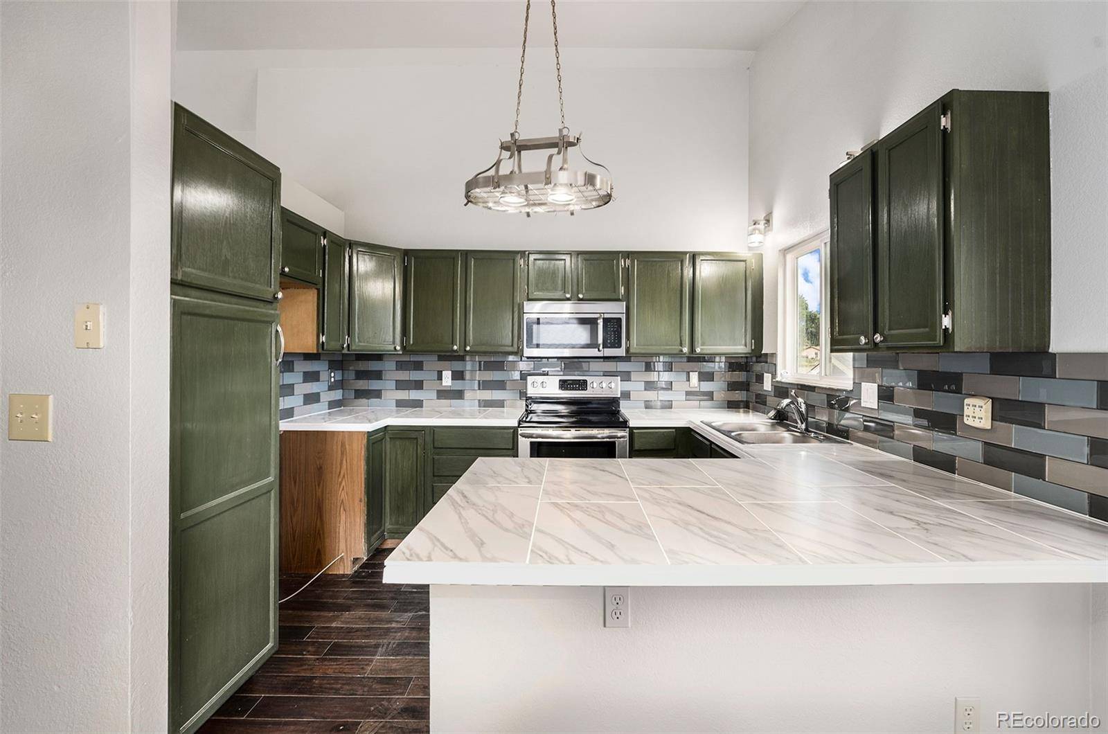 Arvada, CO 80003,6272 Perry ST