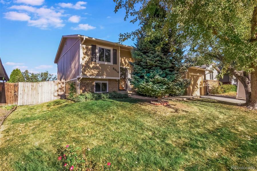 8614 W 86th CIR, Arvada, CO 80005