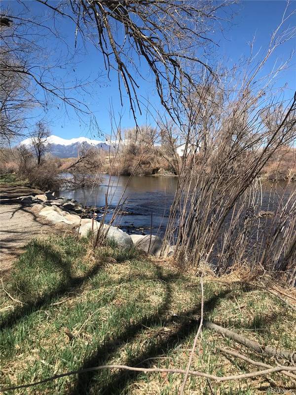 Salida, CO 81201,109 River West DR