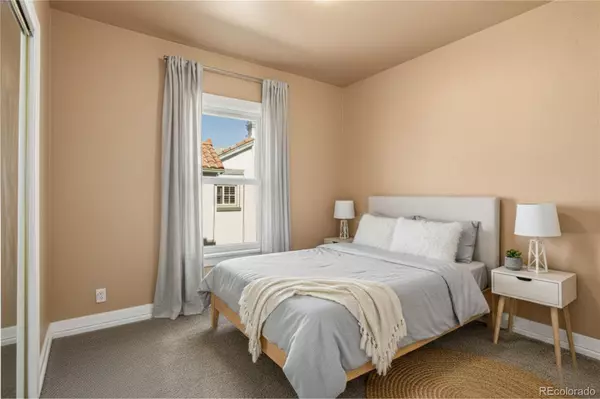 Denver, CO 80220,1559 Elm ST