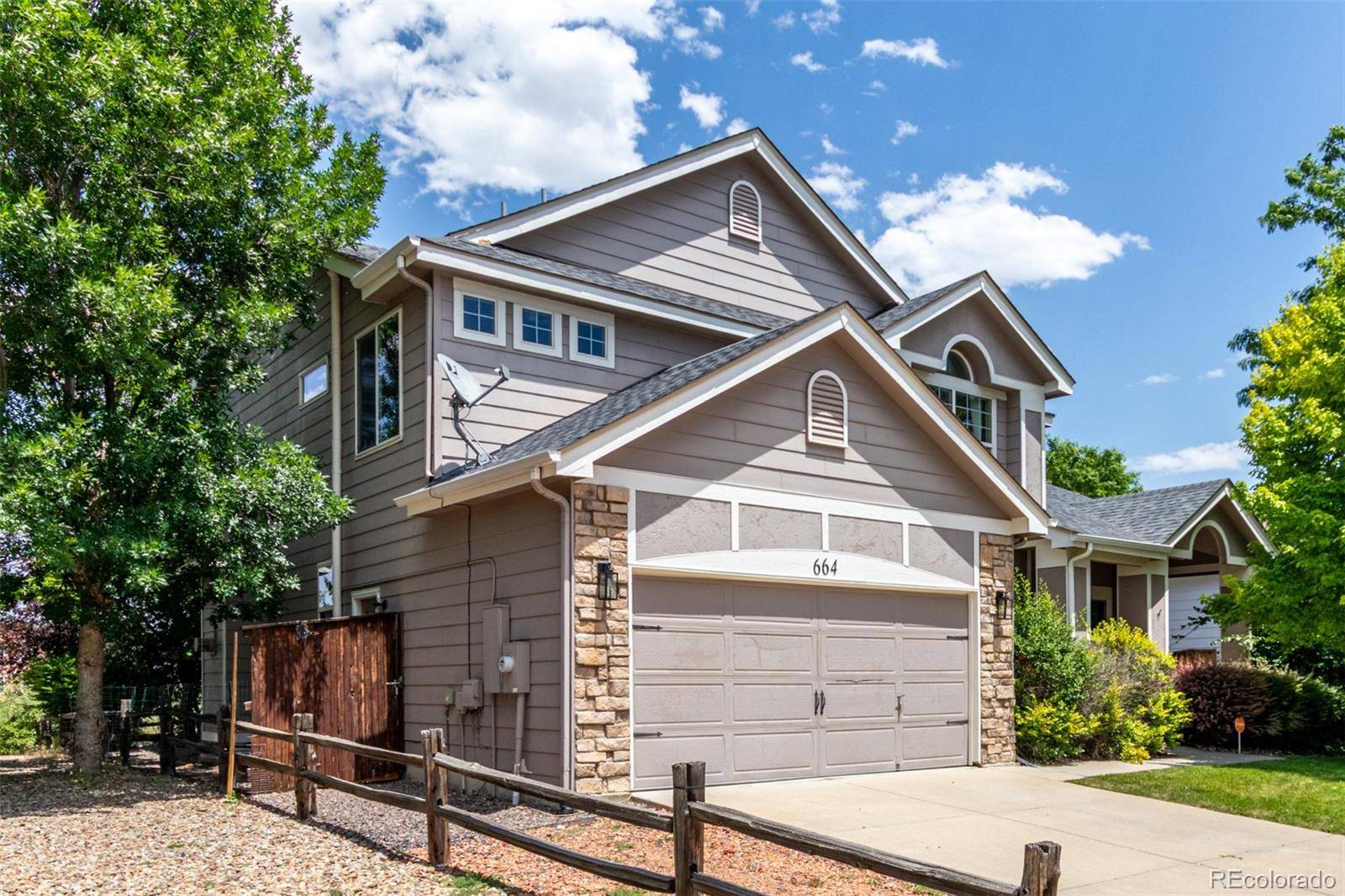 Longmont, CO 80504,664 Clarendon DR