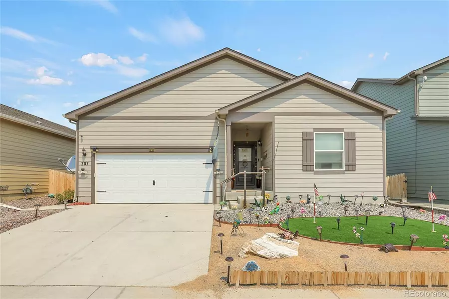 307 Thomas AVE, Keenesburg, CO 80643