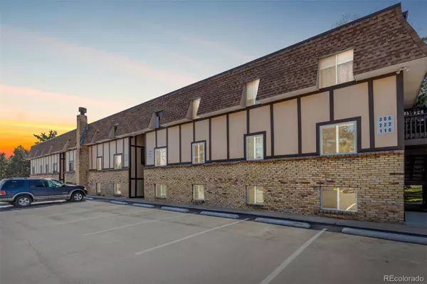 Lakewood, CO 80215,1390 Everett CT #220