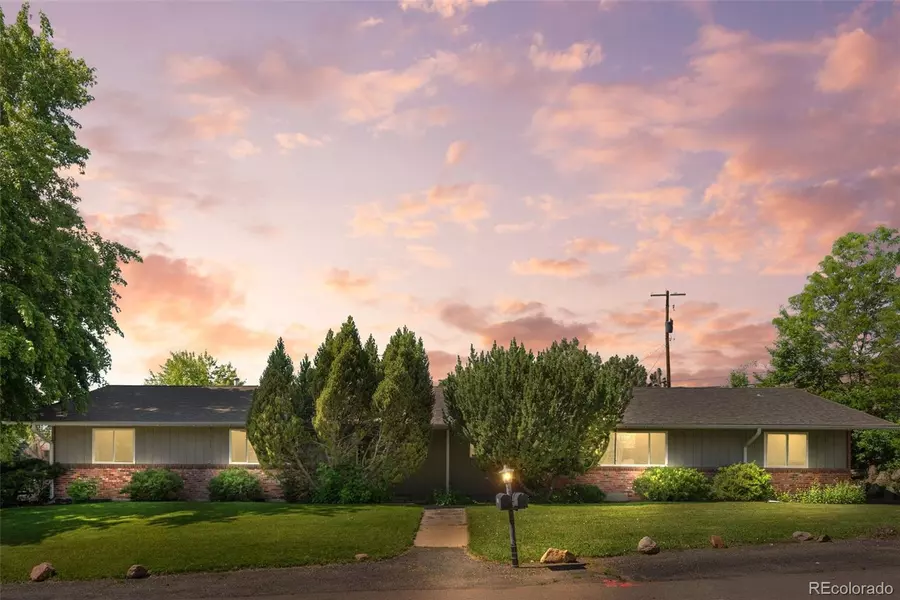 2105-2115 Applewood DR, Lakewood, CO 80215