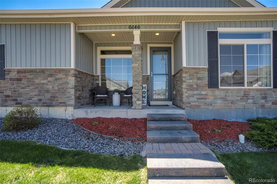 6646 Golden Briar LN, Colorado Springs, CO 80927