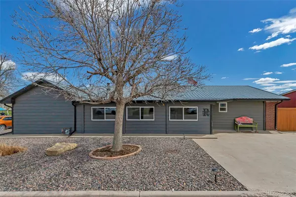 300 S Pine ST, Keenesburg, CO 80643