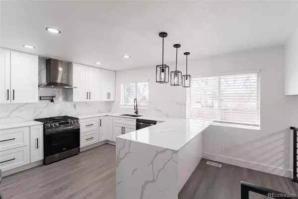 Denver, CO 80231,7302 E Bates DR