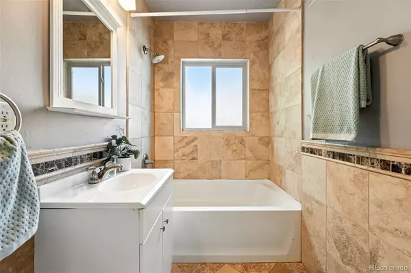 Denver, CO 80220,1554 Fairfax ST