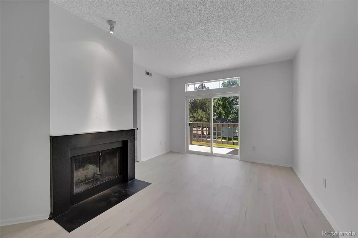 Boulder, CO 80301,7427 Singing Hills DR #D204