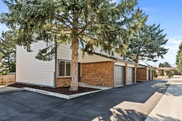 Lakewood, CO 80226,8447 W Dakota AVE #D