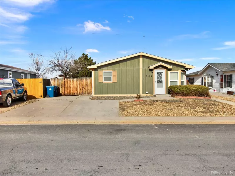 304 Locust AVE, Lochbuie, CO 80603