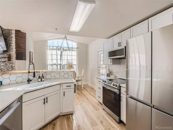 Englewood, CO 80112,7440 S Blackhawk ST #1-202