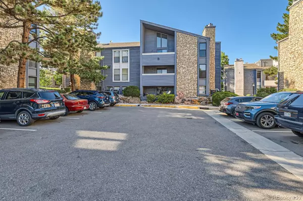 9757 E Peakview AVE #B08, Englewood, CO 80111