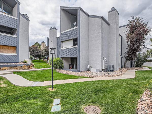 9837 E Peakview AVE #D01, Englewood, CO 80111