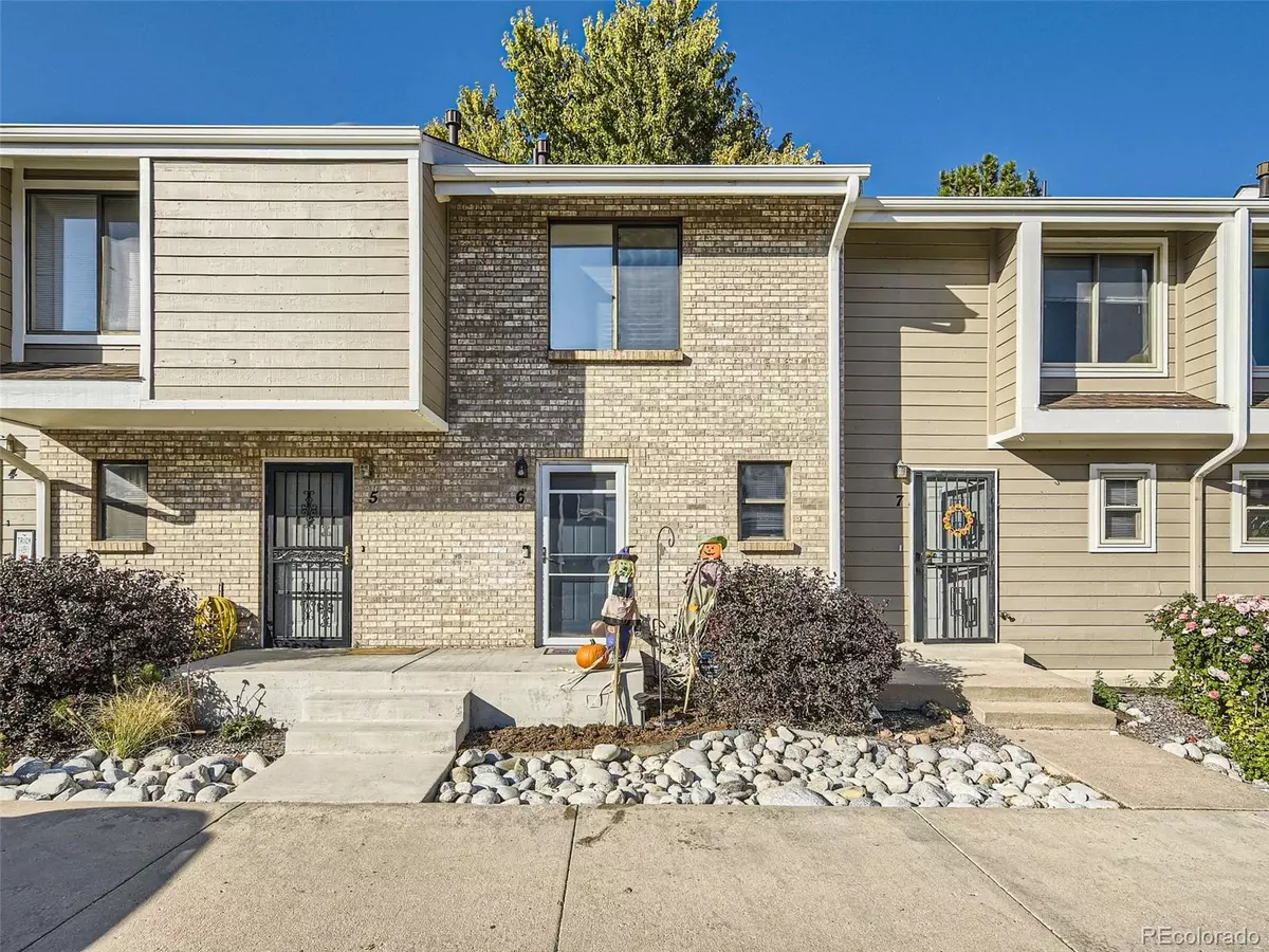 Lakewood, CO 80227,8767 W Cornell AVE #6