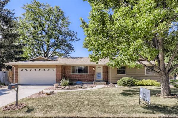 9094 W La Salle AVE, Lakewood, CO 80227