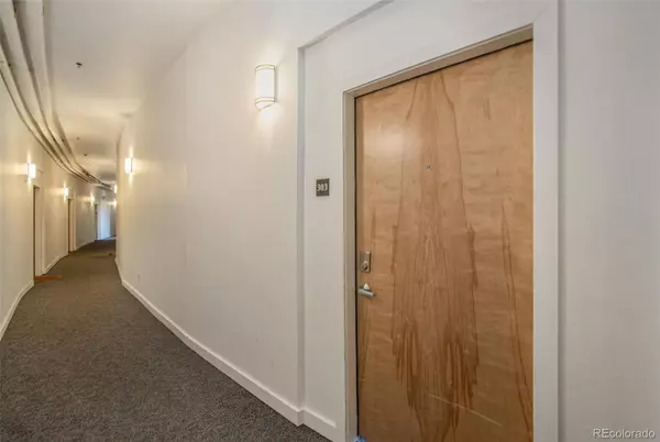 Denver, CO 80238,7700 E 29th AVE #303