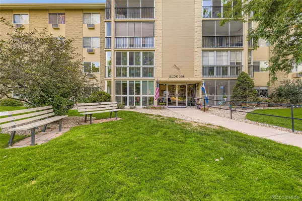 Aurora, CO 80014,13500 E Cornell AVE #206