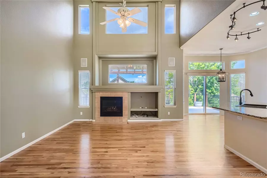 10271 Royal Eagle LN, Highlands Ranch, CO 80129