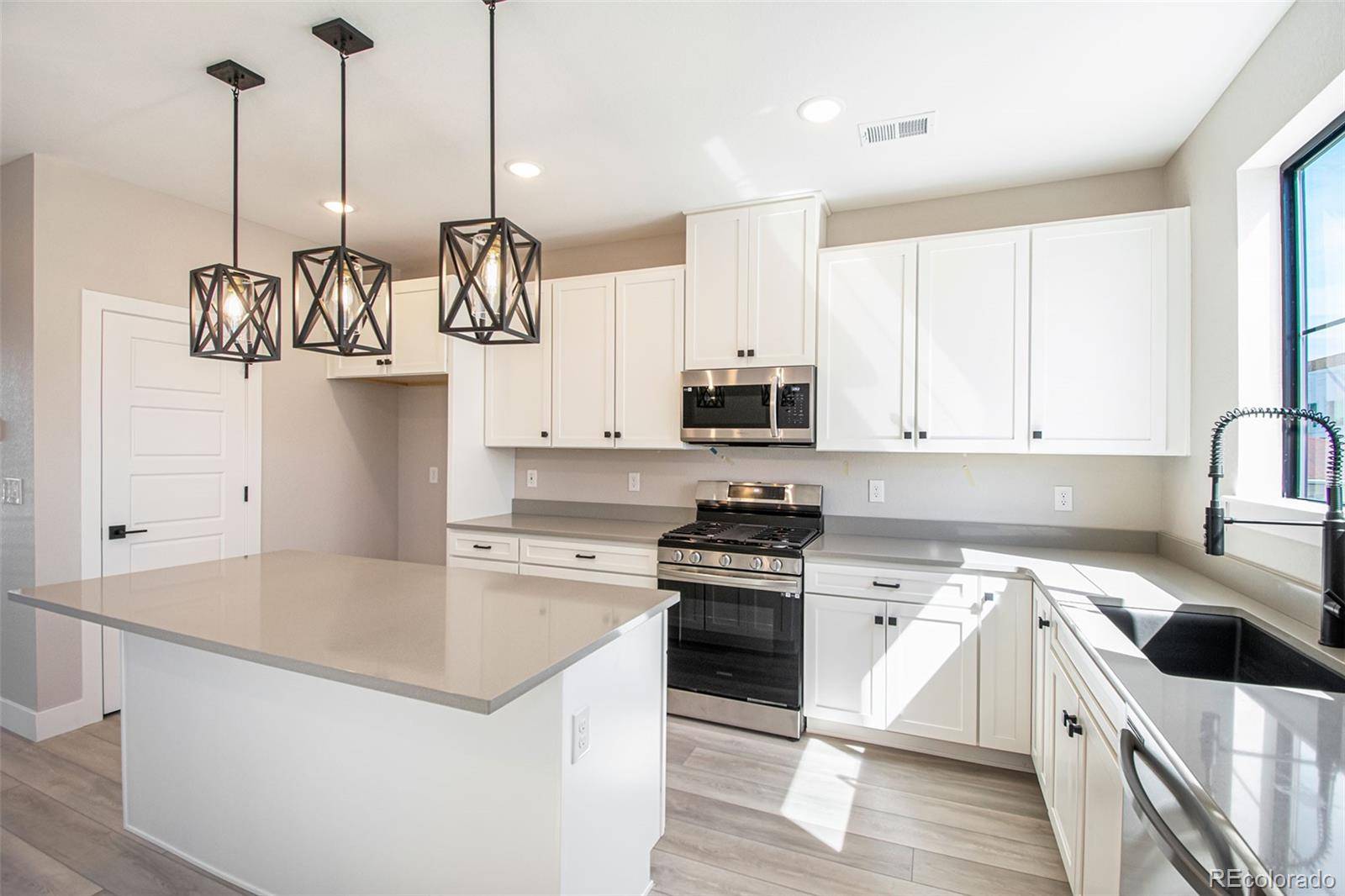 Colorado Springs, CO 80907,3458 Berg PT