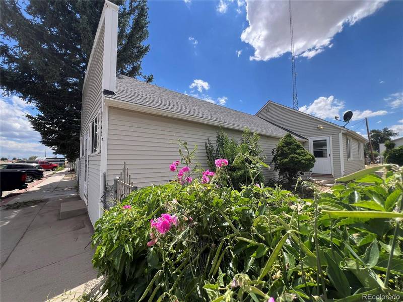 1467 Main ST, Strasburg, CO 80136