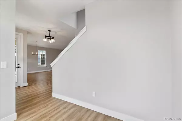 Aurora, CO 80019,24207 E 53rd DR