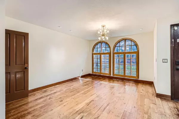 Denver, CO 80206,563 Clayton ST