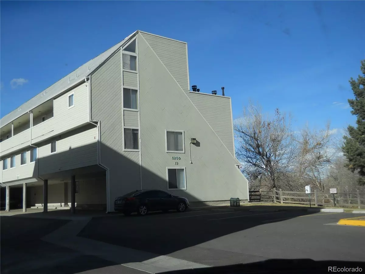 Littleton, CO 80120,5250 S Huron WAY #13-101