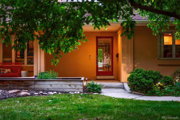 Denver, CO 80246,250 S Dahlia ST