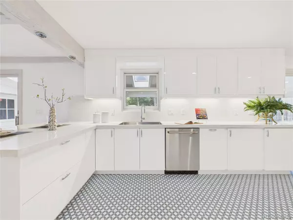 Denver, CO 80209,2880 E Cedar AVE