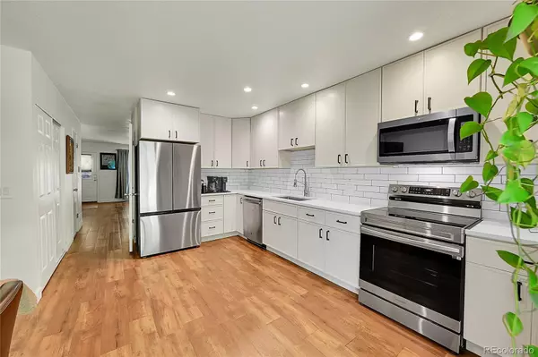 6765 S Independence ST, Littleton, CO 80128