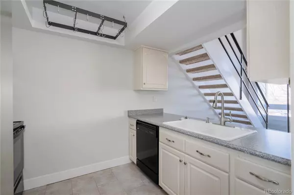 Aurora, CO 80015,14100 E Temple DR #W09