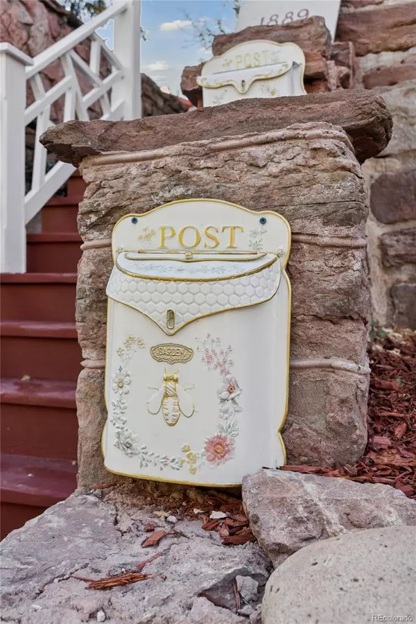 Manitou Springs, CO 80829,151 Ruxton AVE