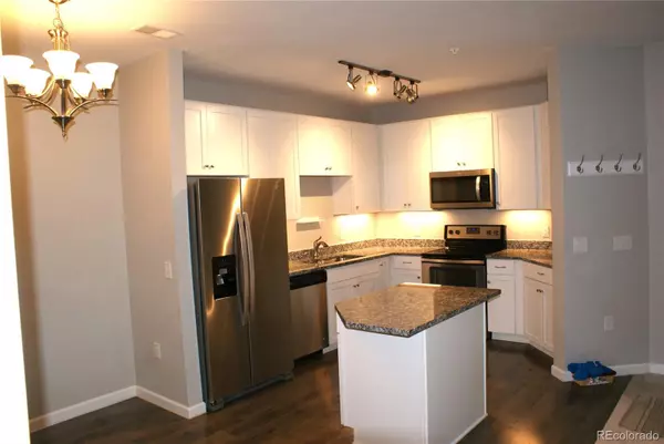 Longmont, CO 80504,804 Summer Hawk DR #9106