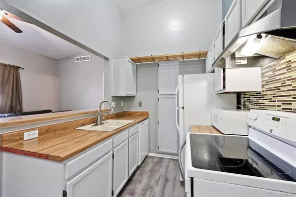 Arvada, CO 80003,5321 W 76th AVE #322