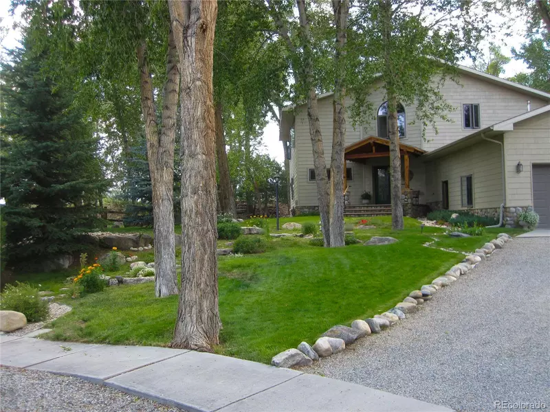 112 Merrill LN, Buena Vista, CO 81211